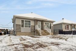 16 - 16A Rue Lavigne Brownsburg-Chatham, QC J8G 1N5