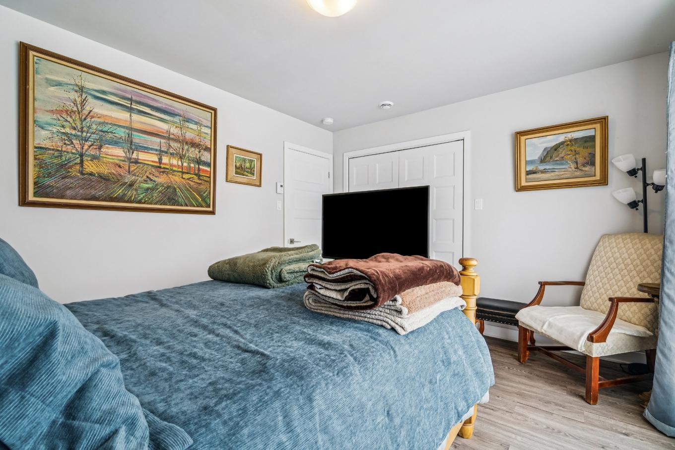 Primary bedroom - 16 - 16A Rue Lavigne, Brownsburg-Chatham, QC - Indoor Photo Showing Bedroom