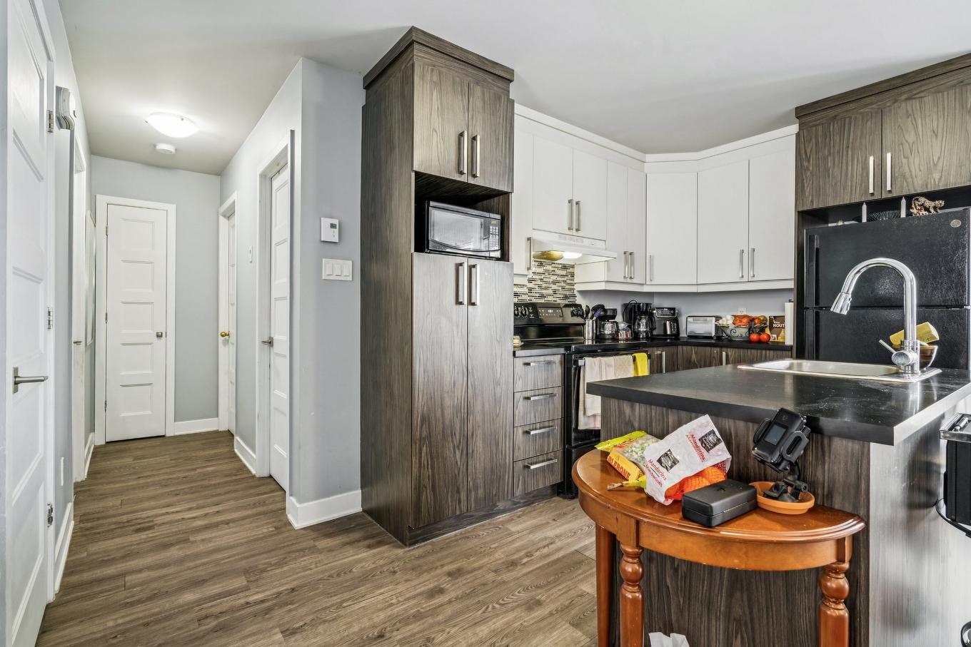Passageway - 16 - 16A Rue Lavigne, Brownsburg-Chatham, QC - Indoor Photo Showing Kitchen