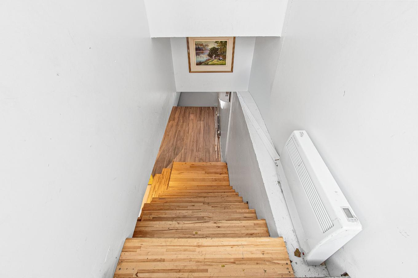 Staircase - 8005 Rue Philippe-De Carion, Montréal (Rivière-Des-Prairies/Pointe-Aux-Trembles), QC - Indoor Photo Showing Other Room