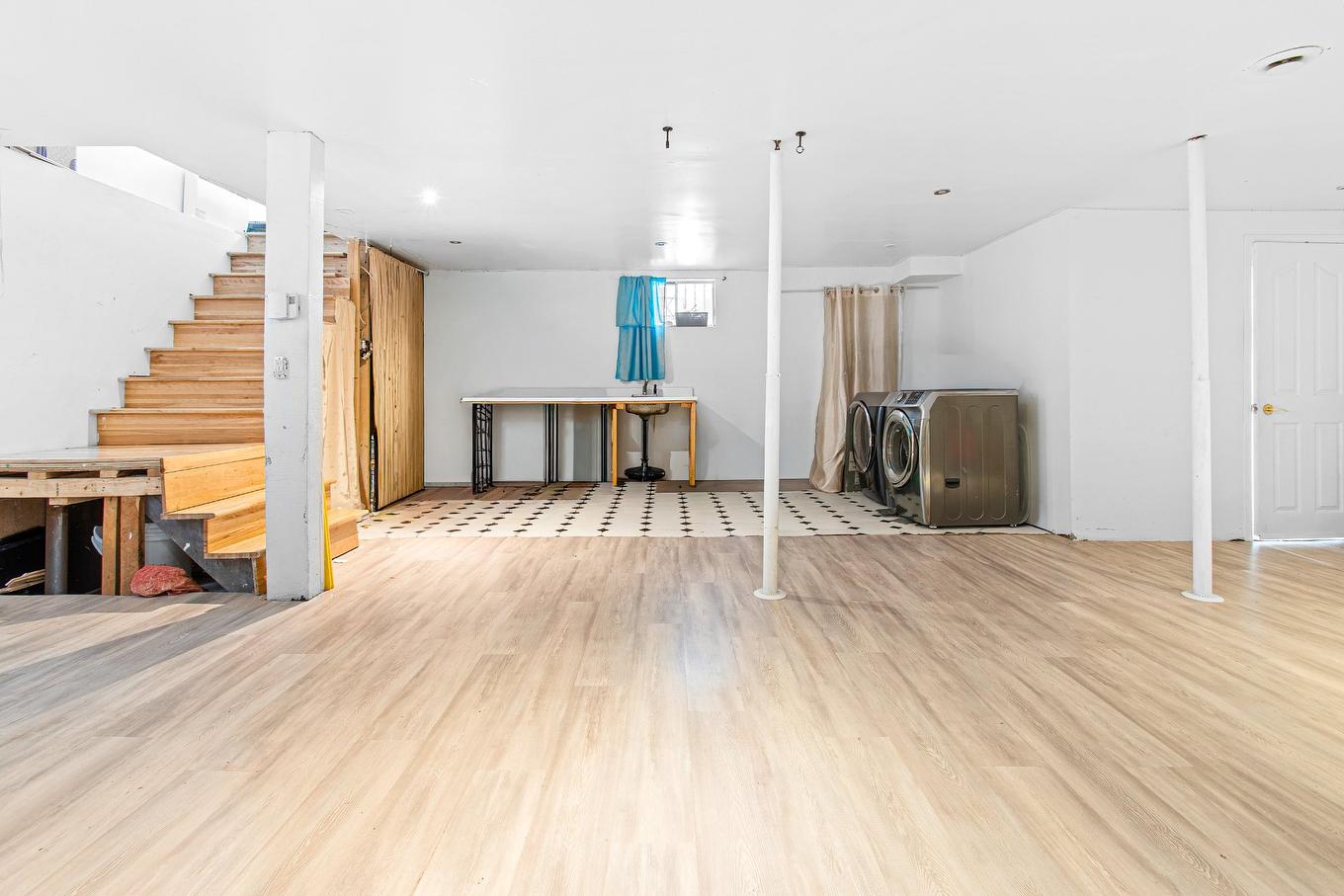 Family room - 8005 Rue Philippe-De Carion, Montréal (Rivière-Des-Prairies/Pointe-Aux-Trembles), QC - Indoor Photo Showing Other Room