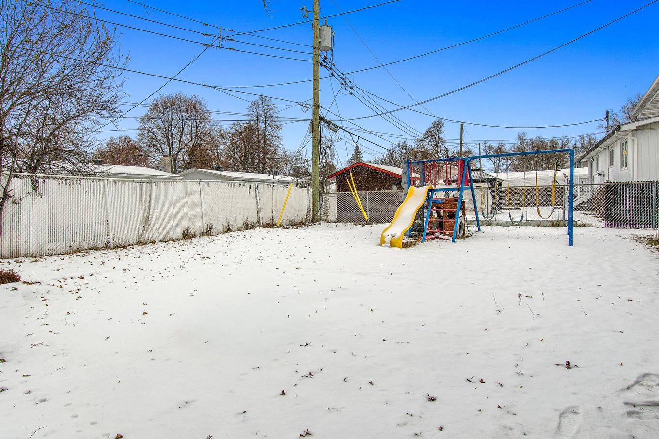 Nearby - 8005 Rue Philippe-De Carion, Montréal (Rivière-Des-Prairies/Pointe-Aux-Trembles), QC - Outdoor