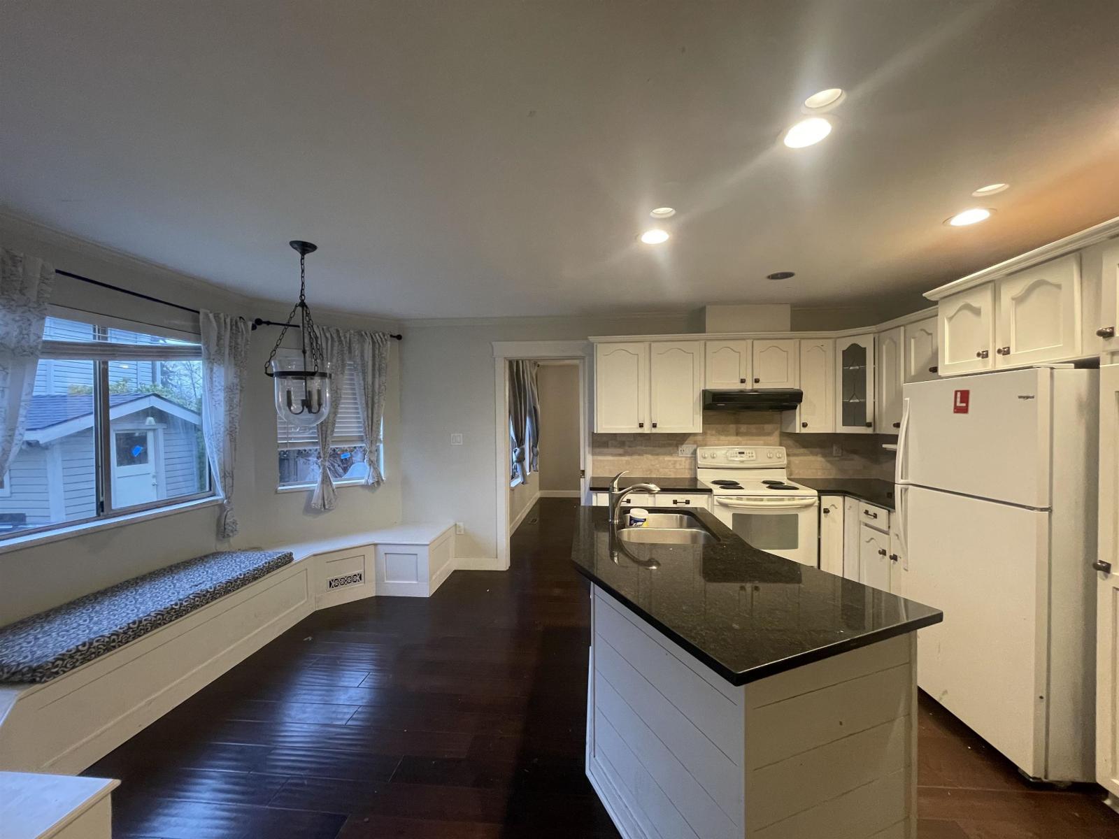 873X 215B Street, Langley, BC - Indoor Photo Showing Kitchen