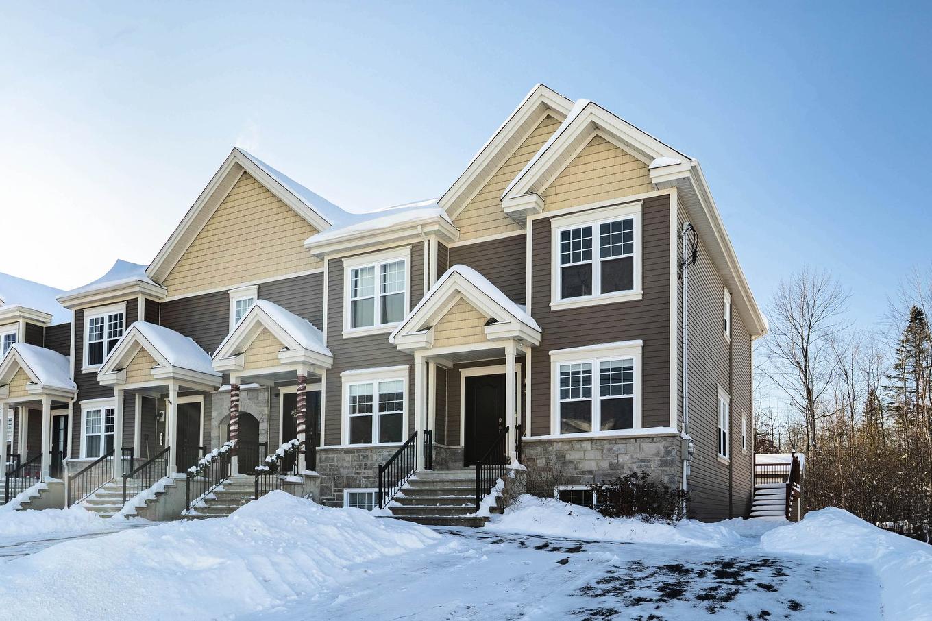 Façade - 4787 Rue Maréchal, Sherbrooke (Brompton/Rock Forest/Saint-Élie/Deauville), QC - Outdoor With Facade