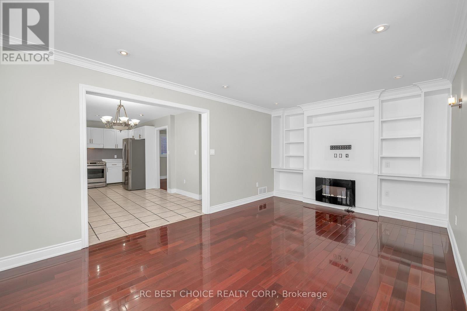 50 Pelham Drive, Hamilton, ON - Indoor Photo Showing Other Room With Fireplace