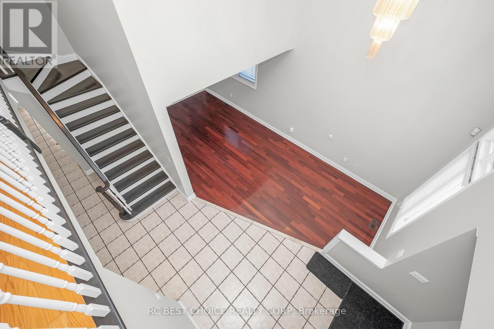 50 Pelham Drive, Hamilton, ON - Indoor Photo Showing Other Room