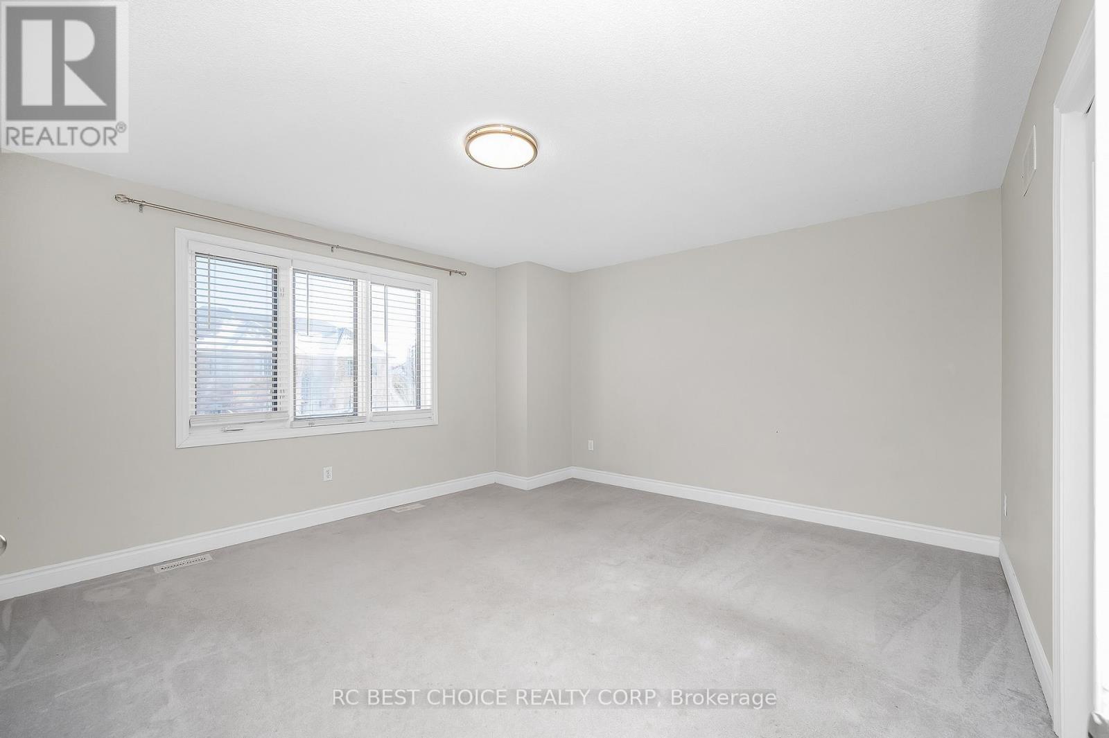 50 Pelham Drive, Hamilton, ON - Indoor Photo Showing Other Room
