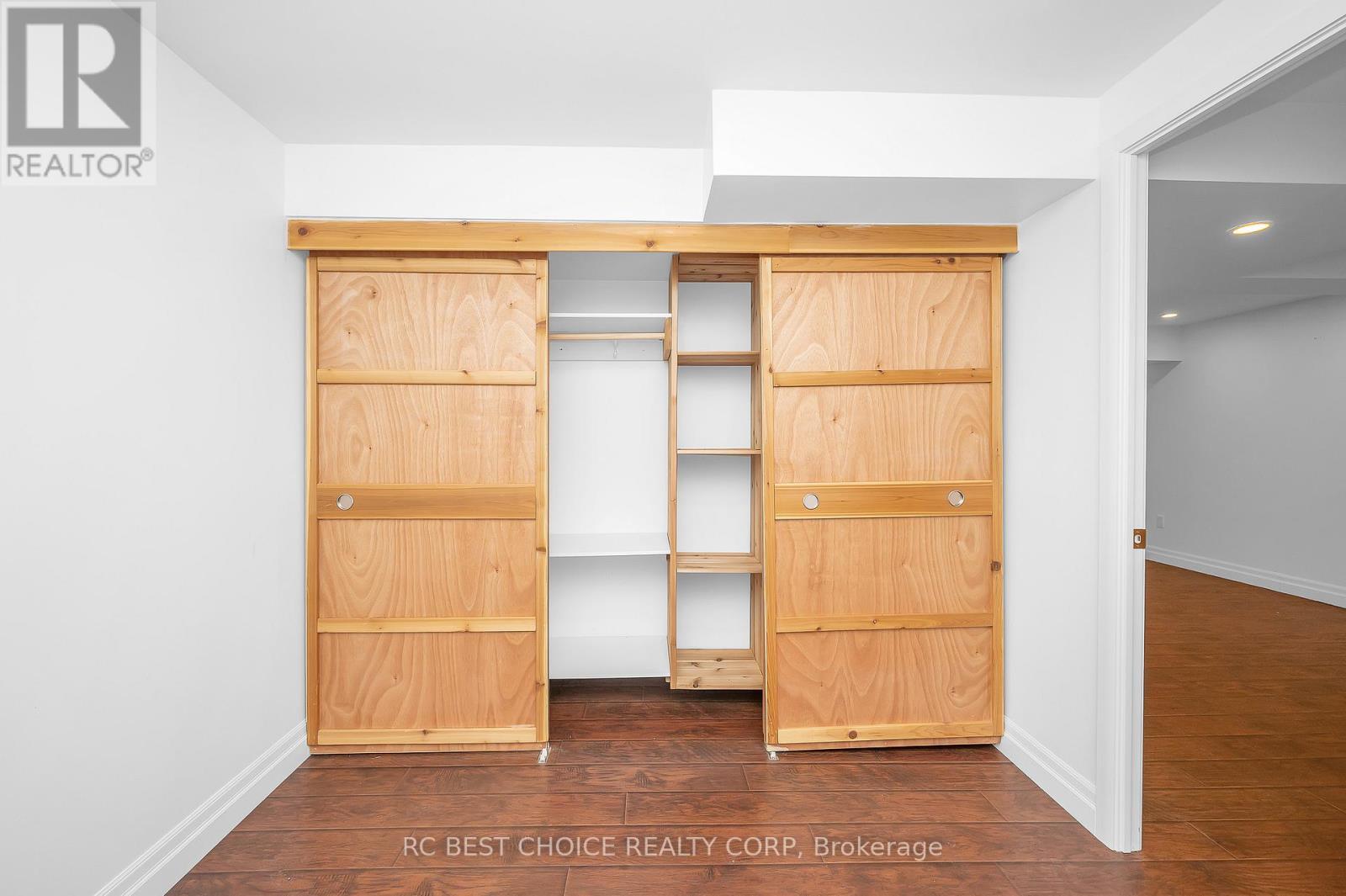 50 Pelham Drive, Hamilton, ON - Indoor Photo Showing Other Room