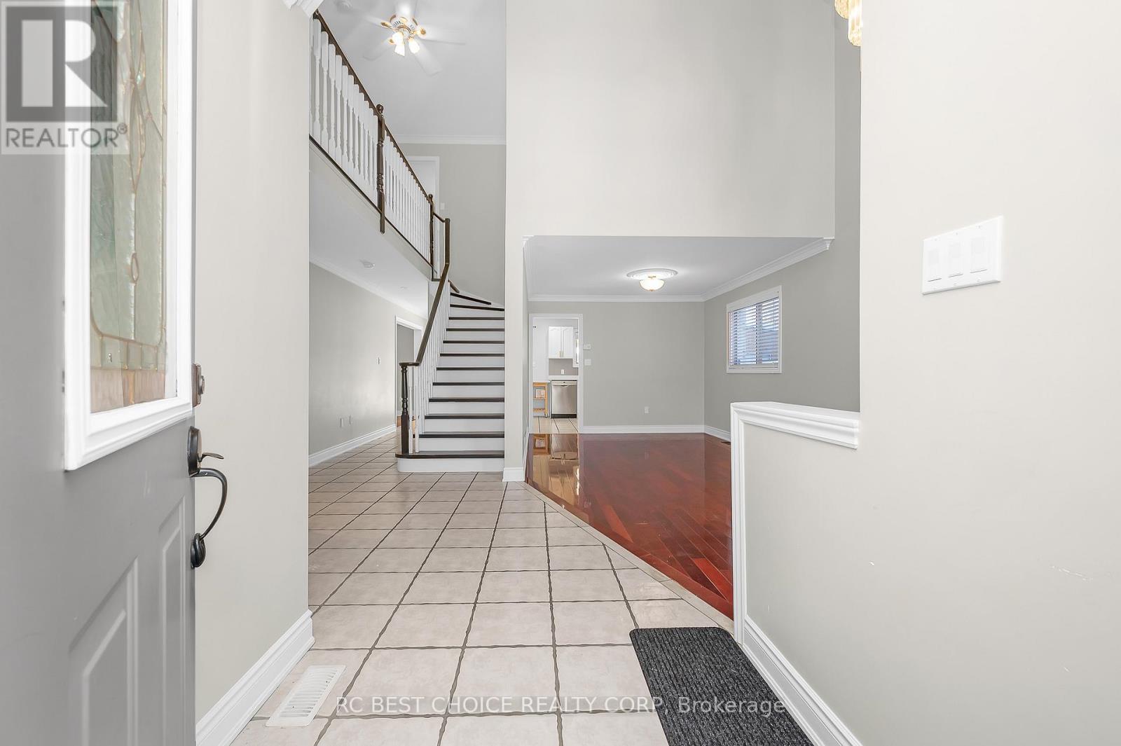 50 Pelham Drive, Hamilton, ON - Indoor Photo Showing Other Room