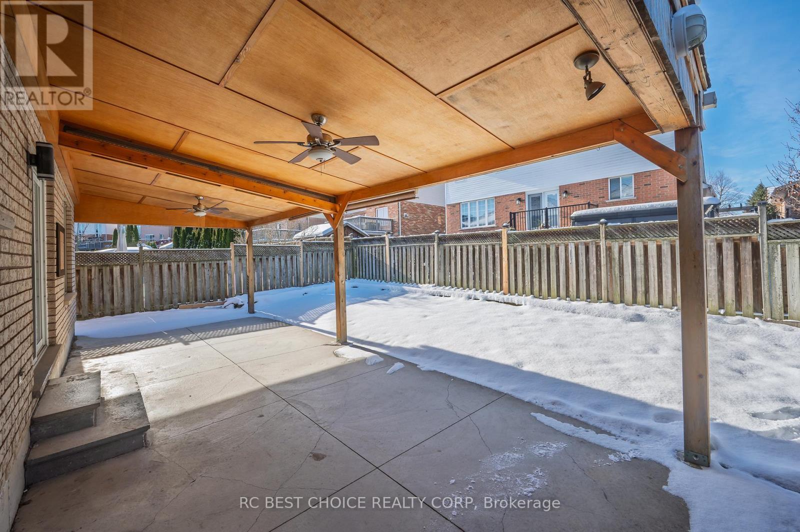 50 Pelham Drive, Hamilton, ON - Outdoor