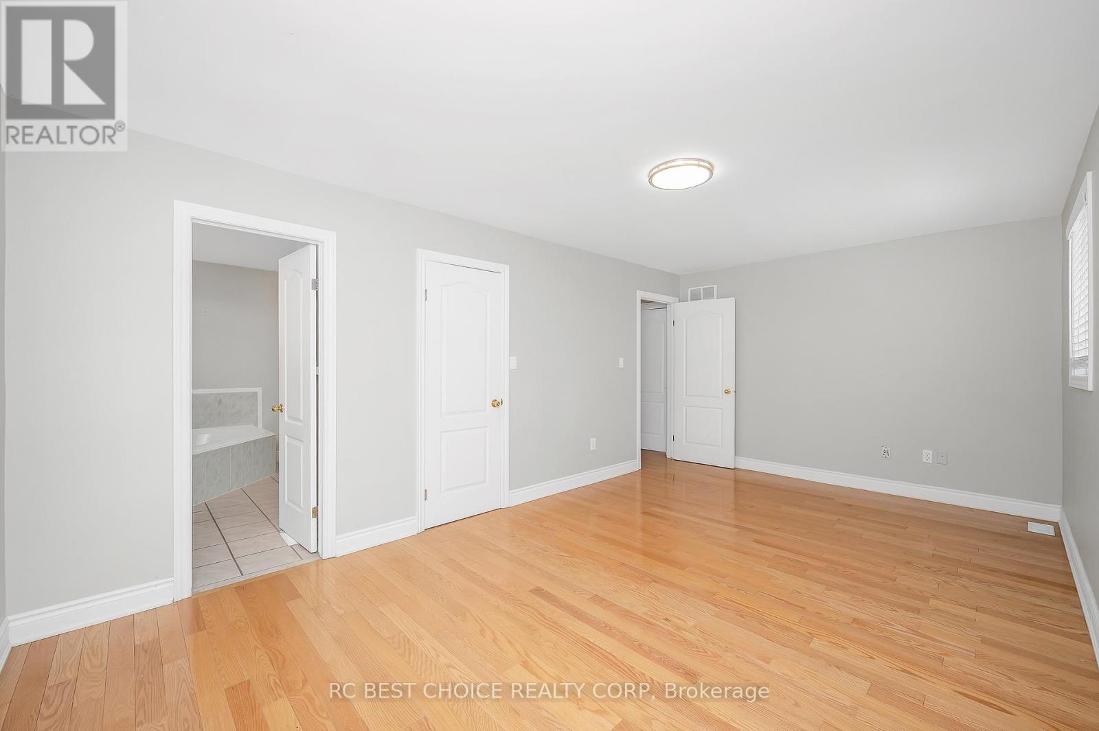 50 Pelham Drive, Hamilton, ON - Indoor Photo Showing Other Room