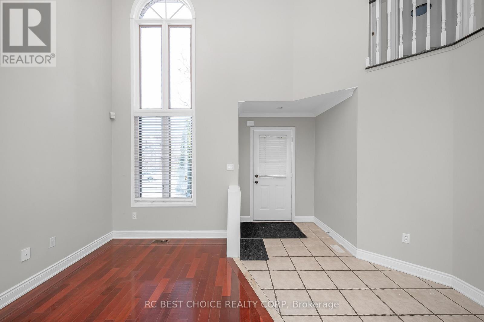 50 Pelham Drive, Hamilton, ON - Indoor Photo Showing Other Room