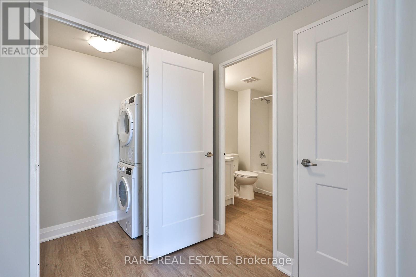 208 - 55 Woolley Street, Cambridge, ON - Indoor Photo Showing Laundry Room