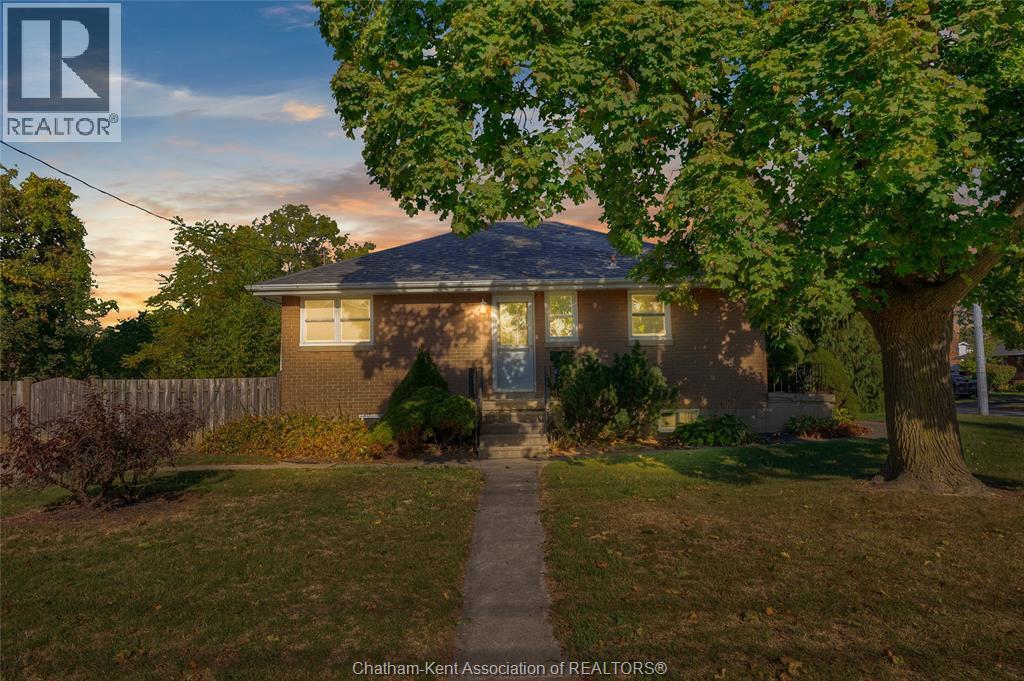 48 Simonton Drive, Chatham, ON