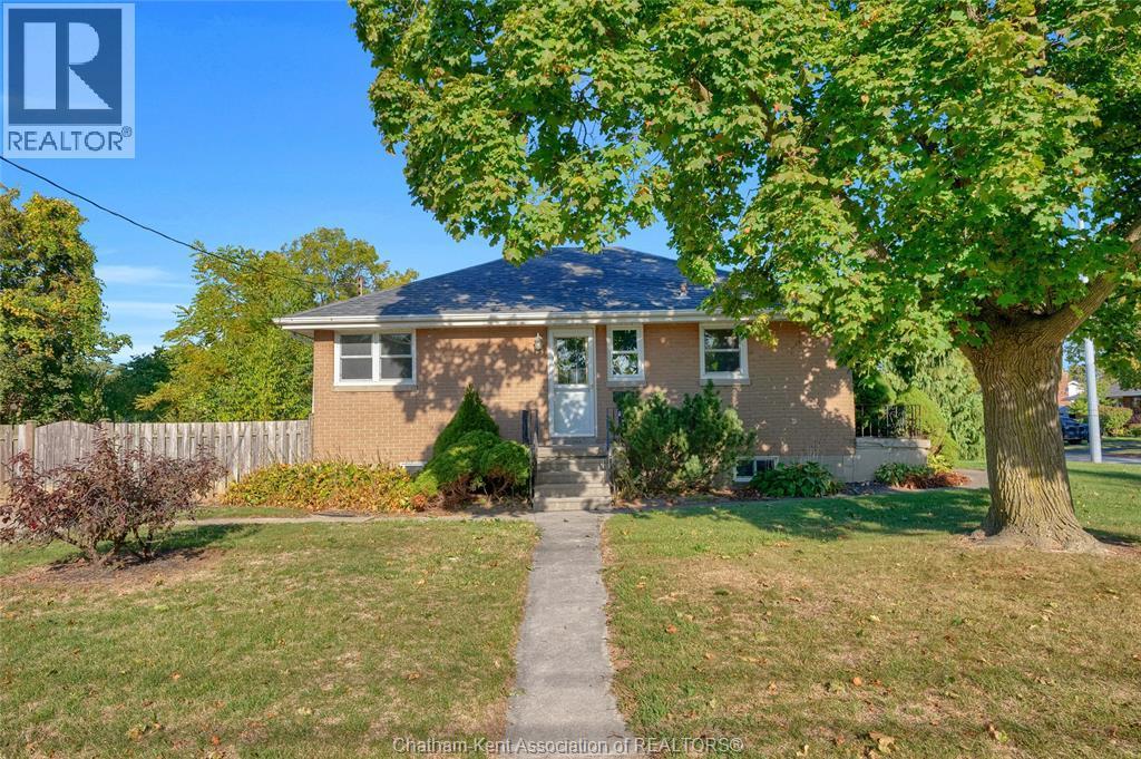 48 Simonton Drive, Chatham, ON