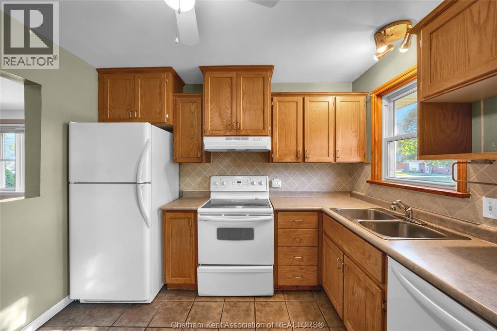 48 Simonton Drive, Chatham, ON