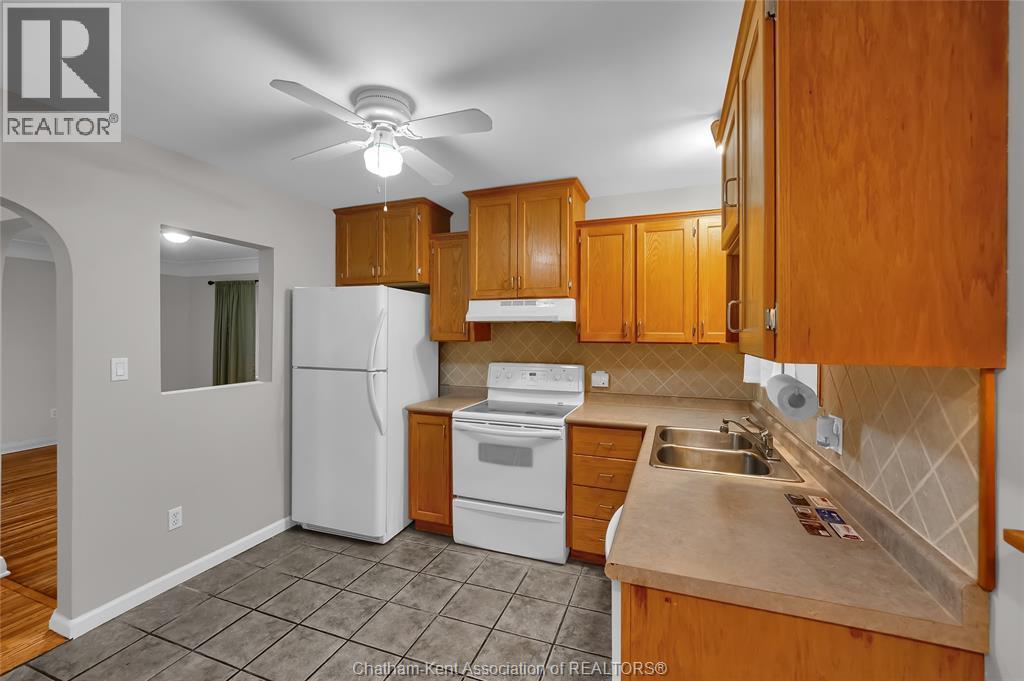 48 Simonton Drive, Chatham, ON