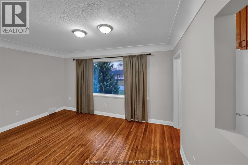 48 Simonton Drive, Chatham, ON