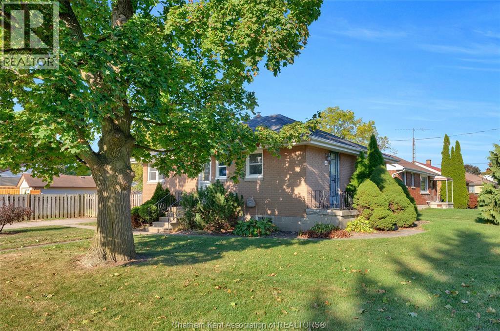 48 Simonton Drive, Chatham, ON