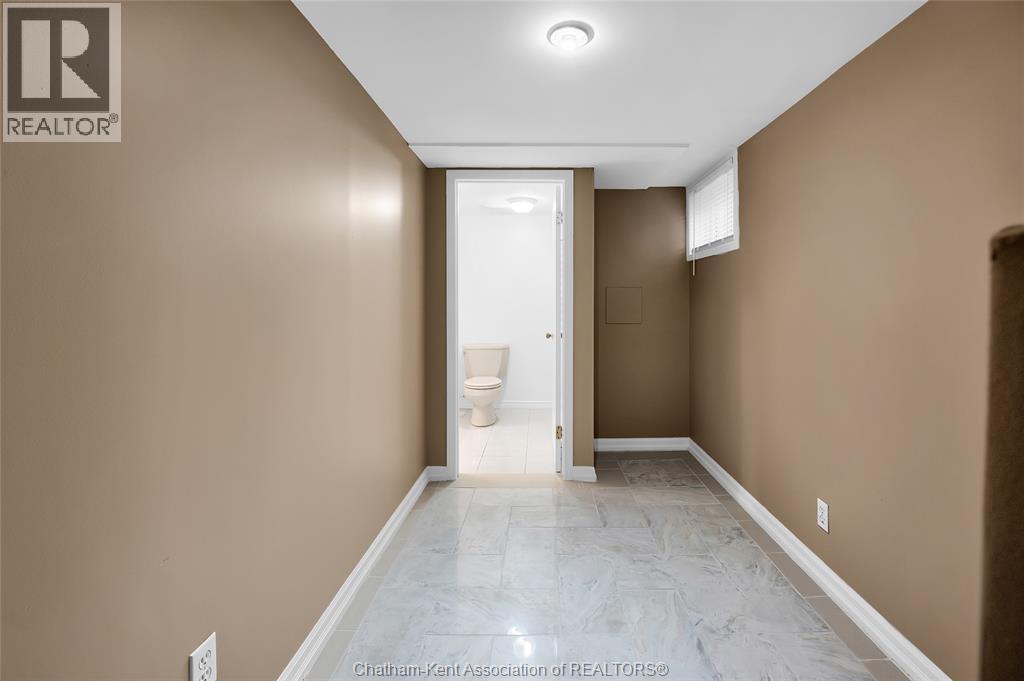 48 Simonton Drive, Chatham, ON