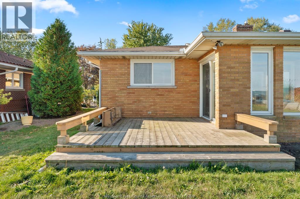 13918 Riverside Drive East, Tecumseh, ON - Outdoor With Deck Patio Veranda With Exterior