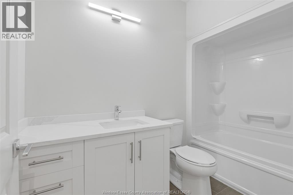 233 Watson Unit# 306, Windsor, ON - Indoor Photo Showing Bathroom