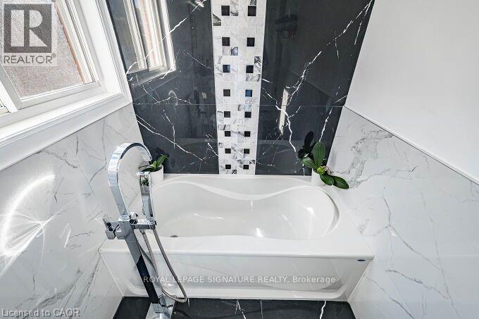 5708 Margarita Crescent, Mississauga, ON