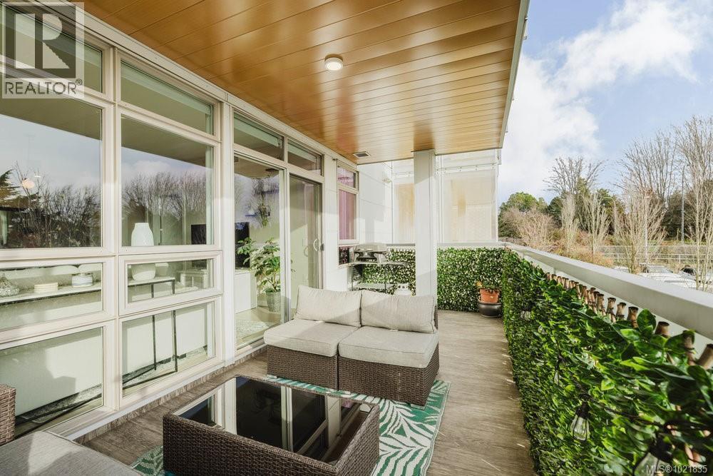 Sunroom featuring a balcony - 210 881 Short St, Saanich, BC - Outdoor
