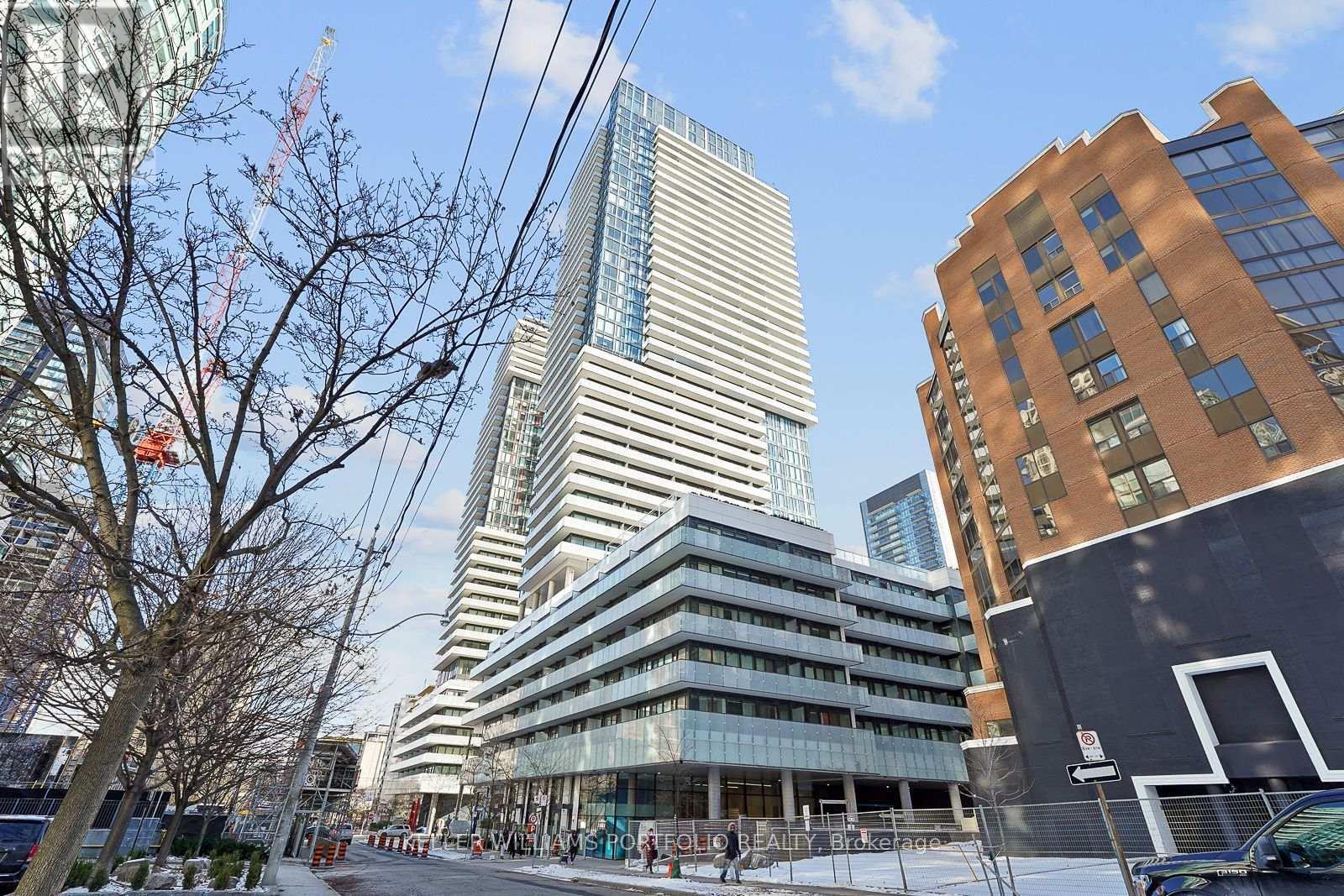 1512 - 161 Roehampton Avenue, Toronto, ON - Outdoor With Facade