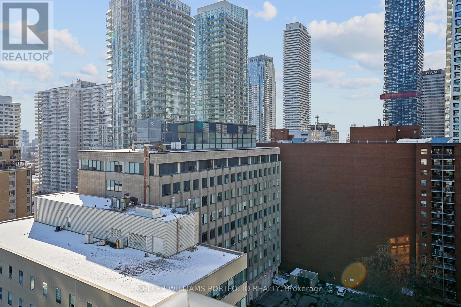 1512 - 161 Roehampton Avenue, Toronto, ON - Outdoor With Facade