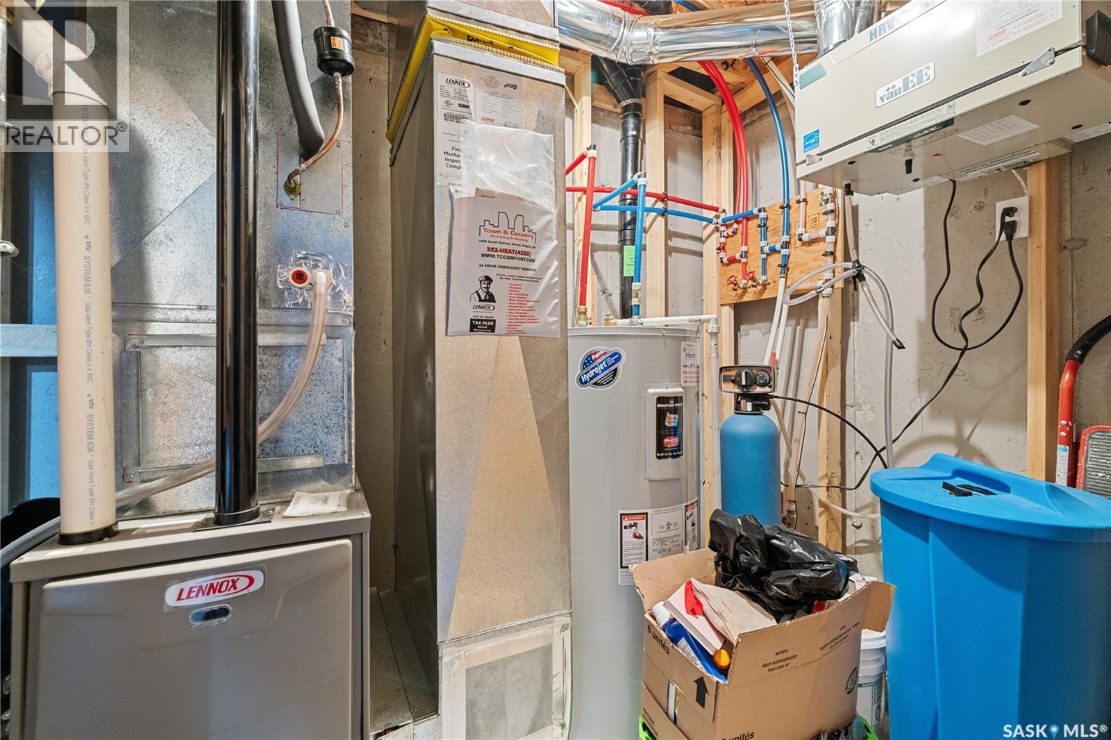 3931 James Hill Road, Regina, SK - Indoor Photo Showing Basement
