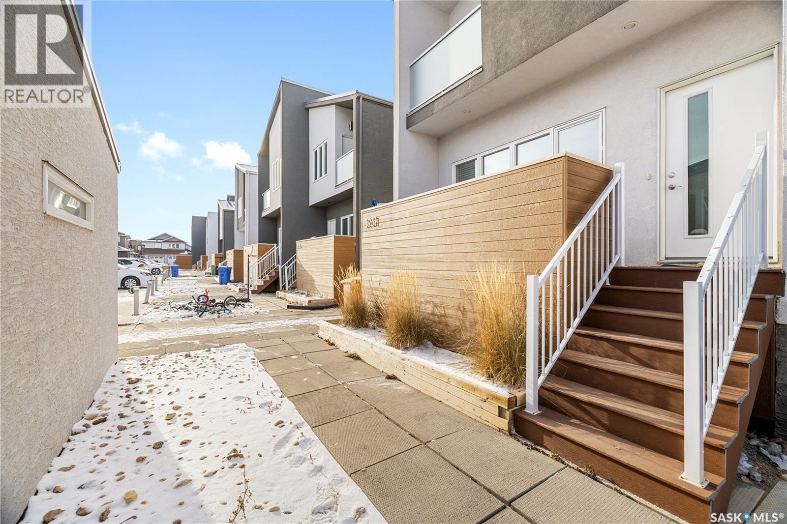 3931 James Hill Road, Regina, SK - Outdoor With Exterior