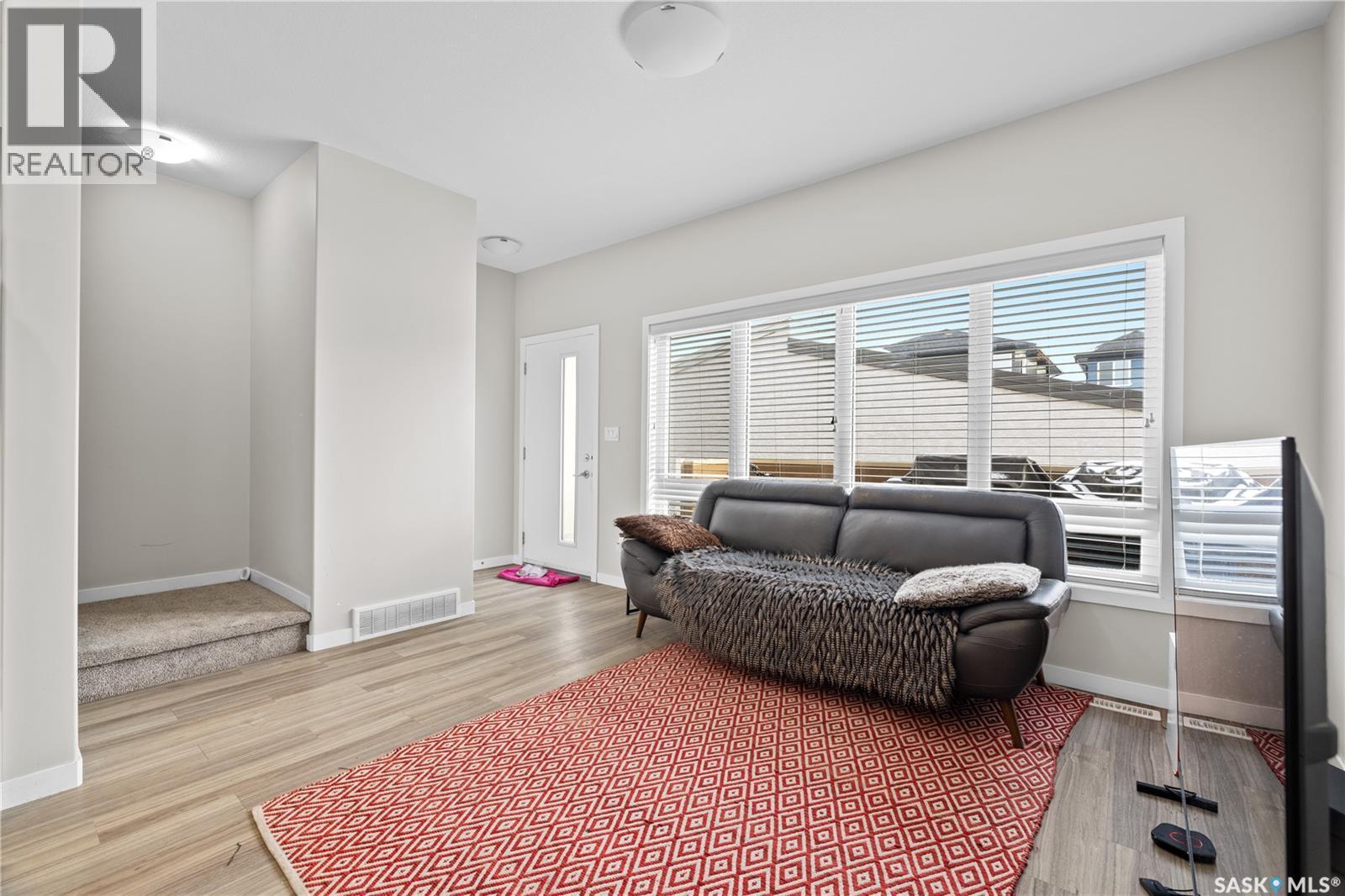 3931 James Hill Road, Regina, SK - Indoor