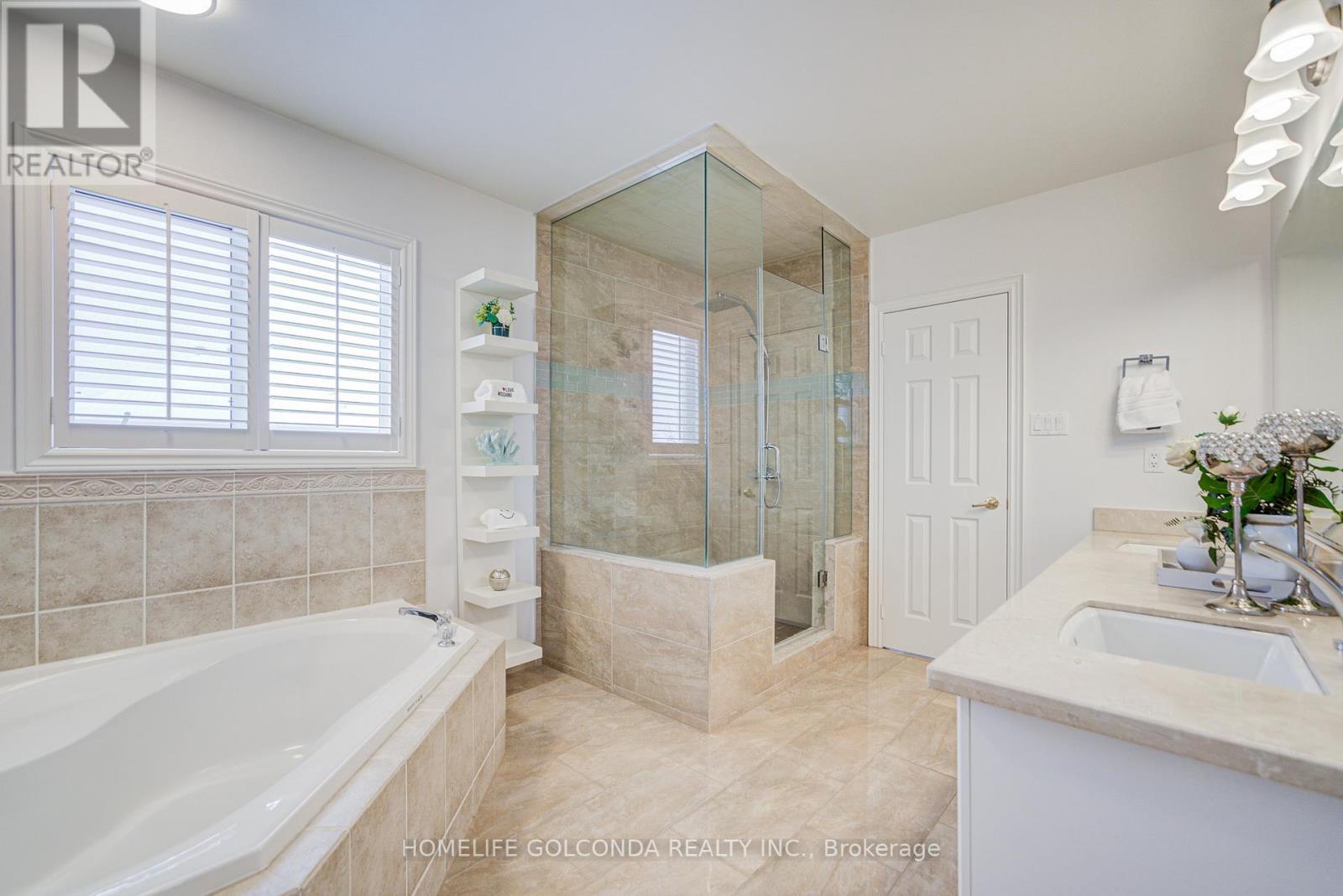 34 Odessa Crescent, Markham, ON - Indoor Photo Showing Bathroom