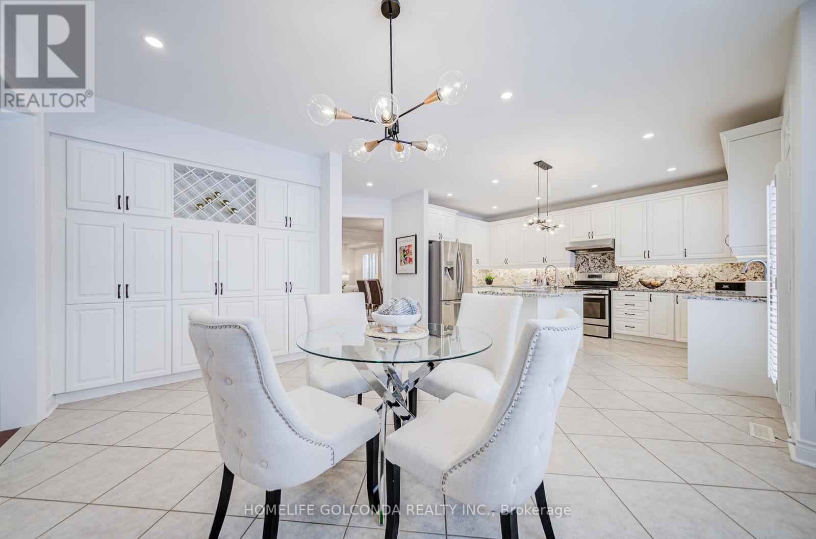 34 Odessa Crescent, Markham, ON - Indoor Photo Showing Dining Room