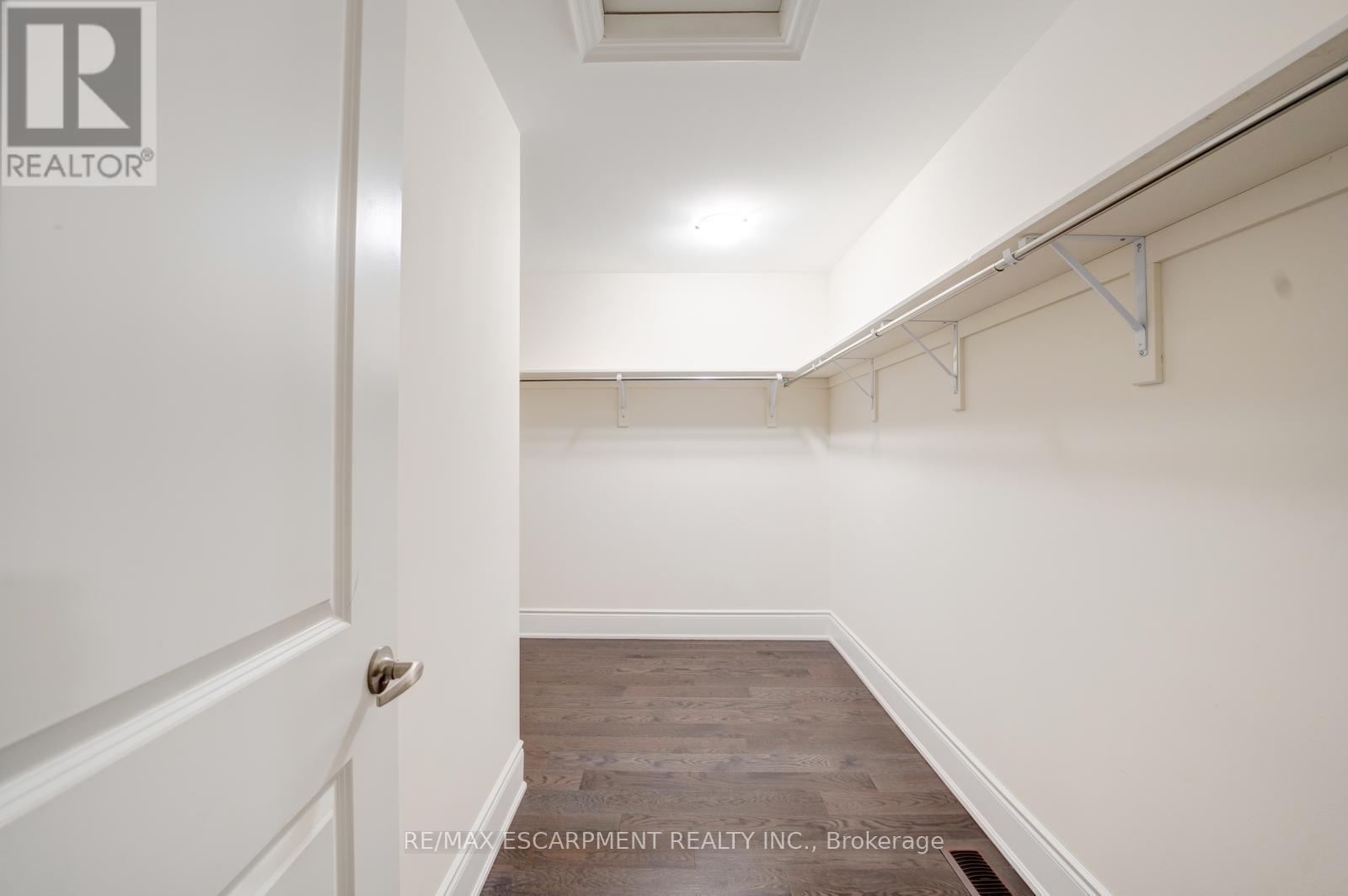 197 Thompson Drive, East Gwillimbury, ON - Indoor With Storage