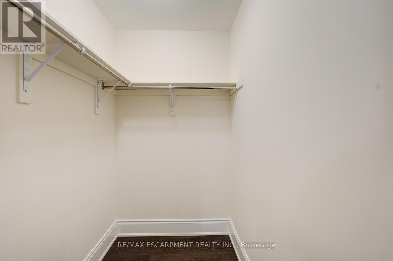 197 Thompson Drive, East Gwillimbury, ON - Indoor With Storage