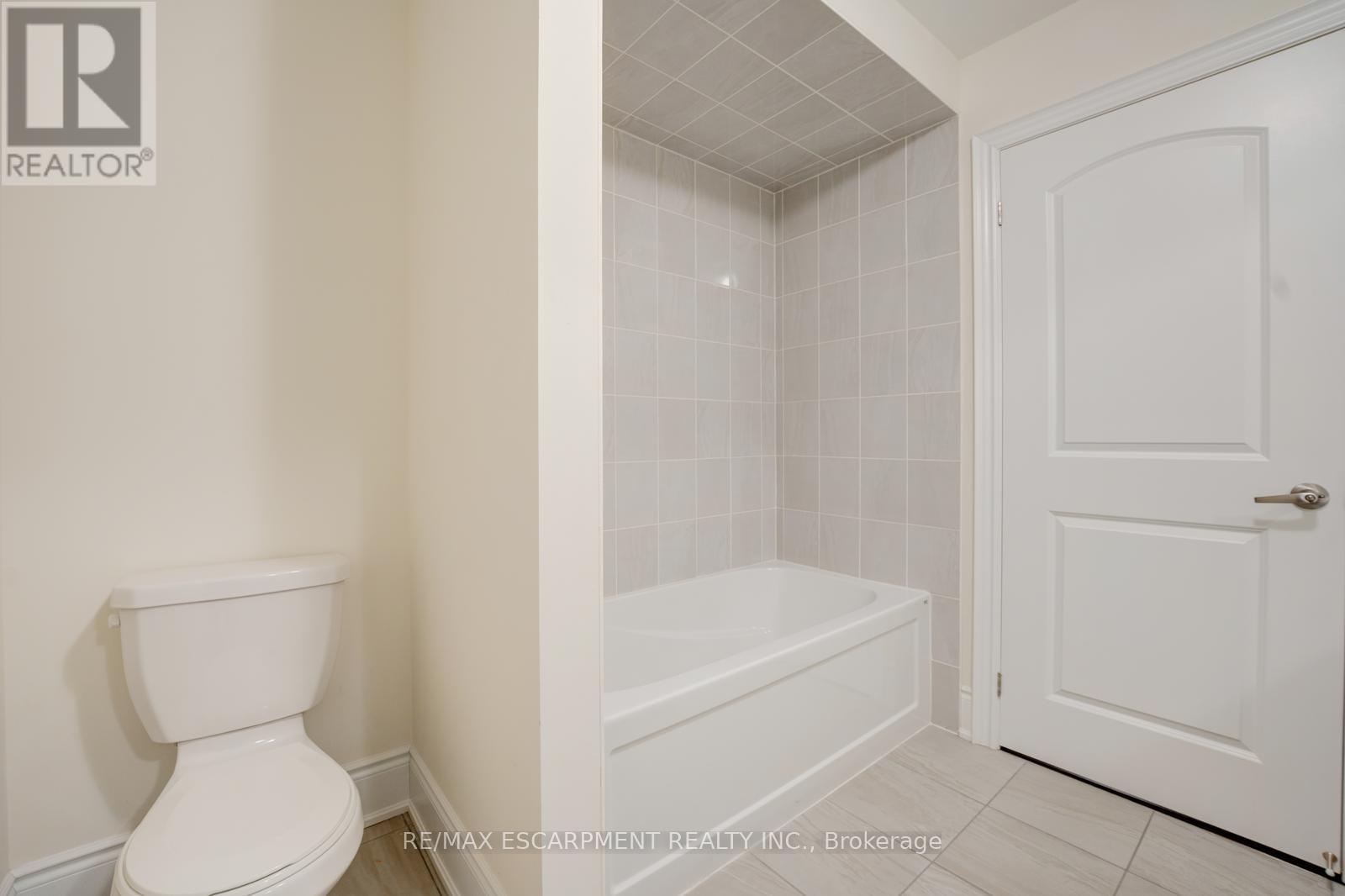 197 Thompson Drive, East Gwillimbury, ON - Indoor Photo Showing Bathroom