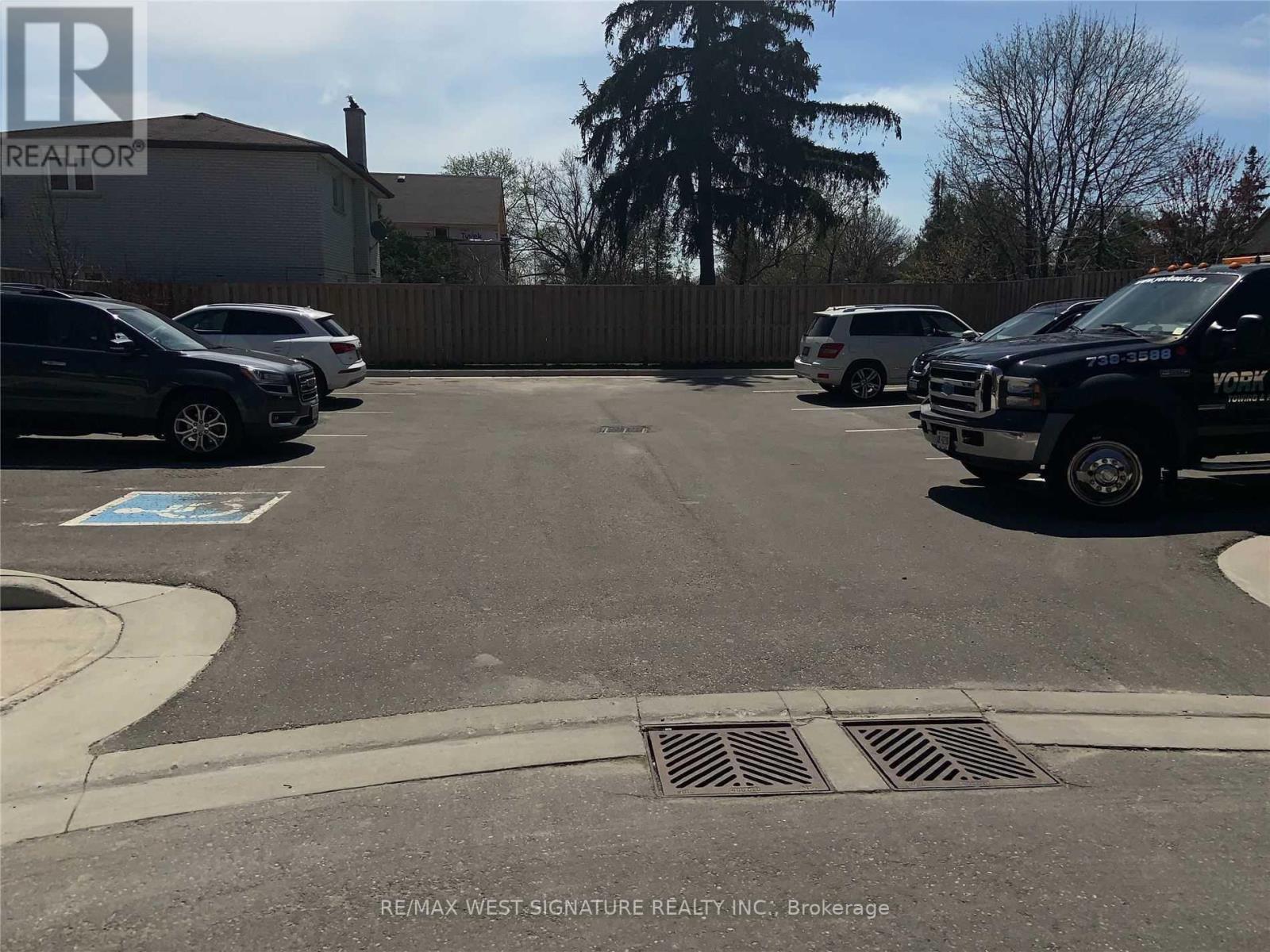 31 Caliber Court, King, ON - Outdoor