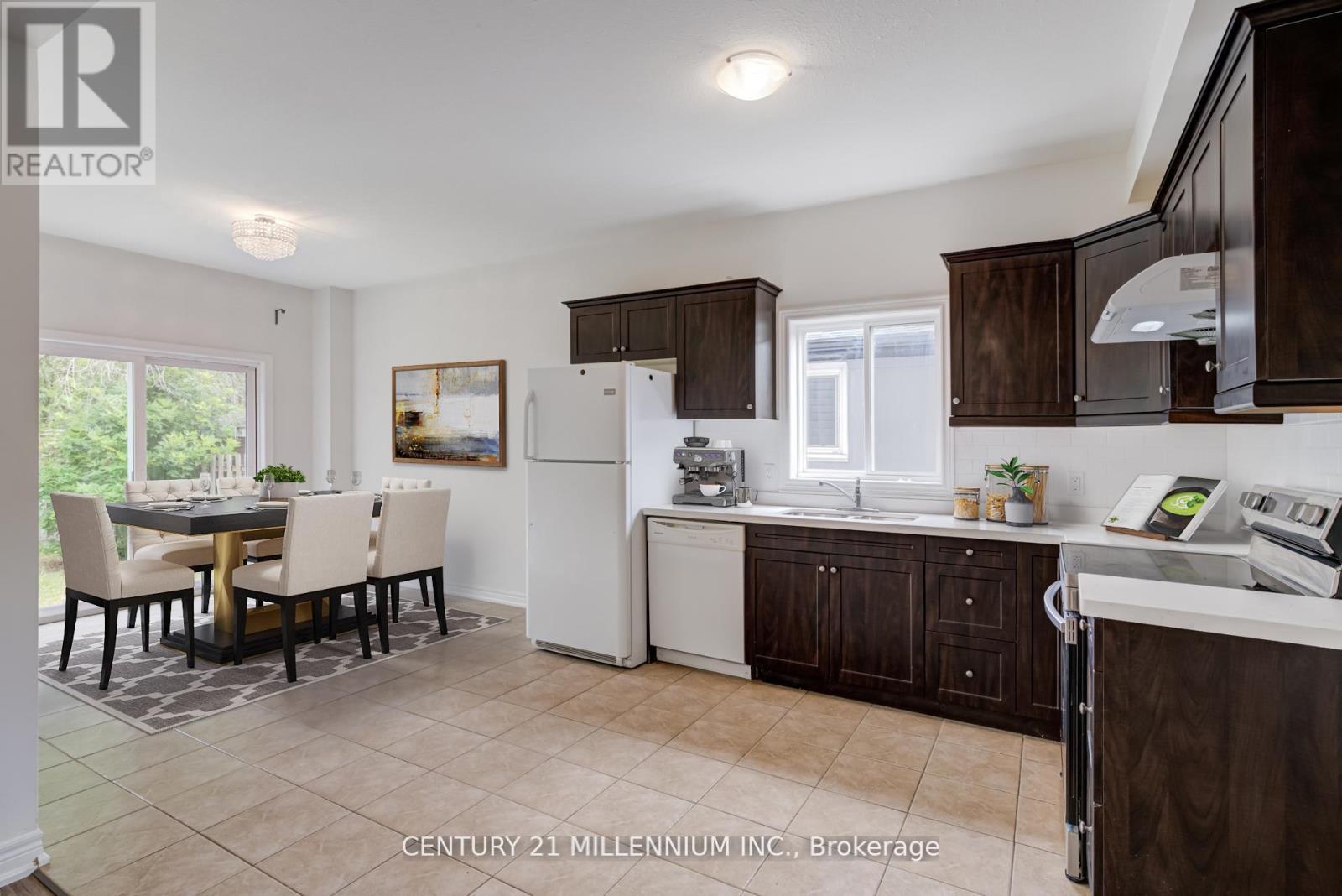 38 Kent Street, St. Catharines, ON - Indoor