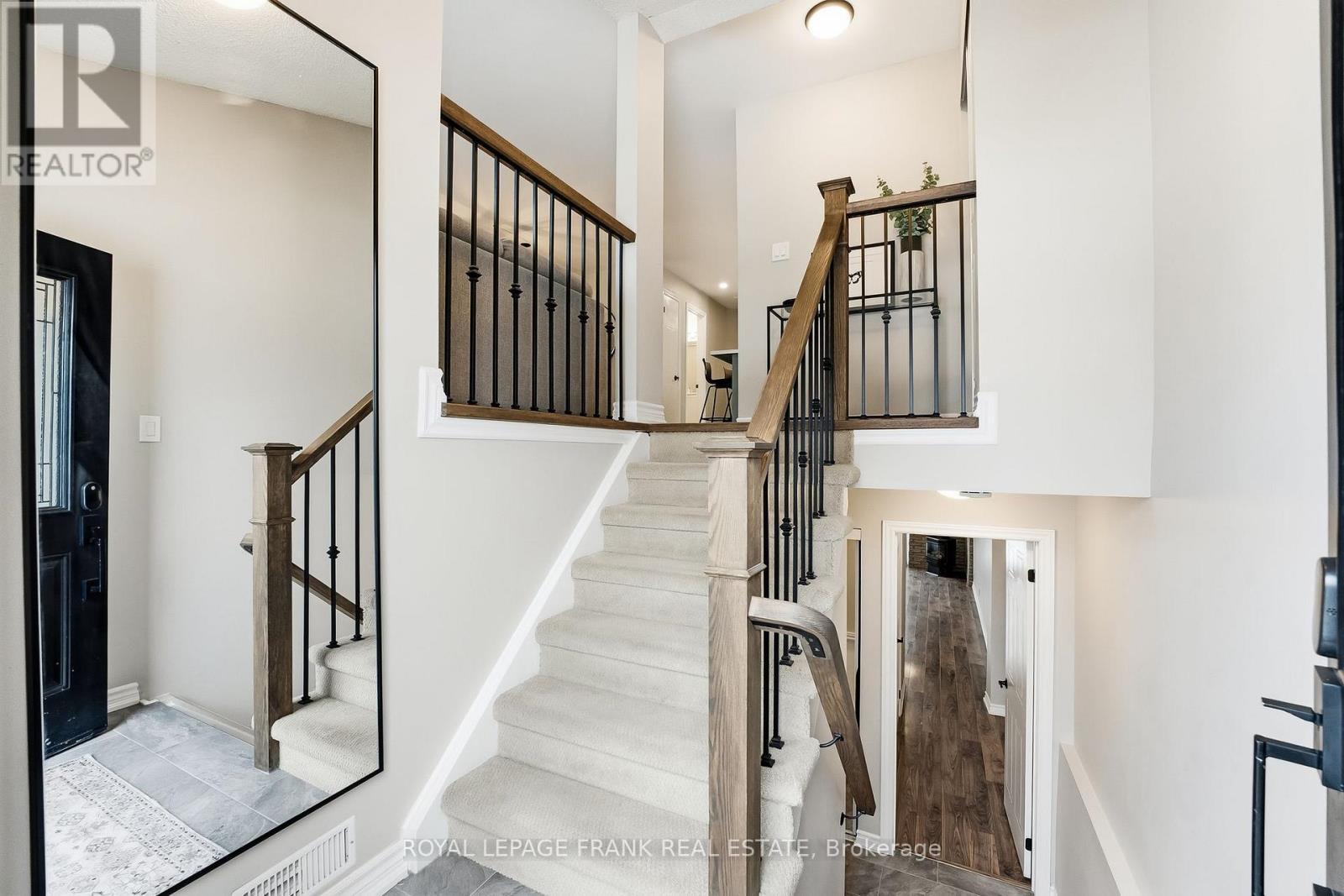 Foyer - 815 Attersley Drive, Oshawa (Pinecrest), ON - Indoor Photo Showing Other Room