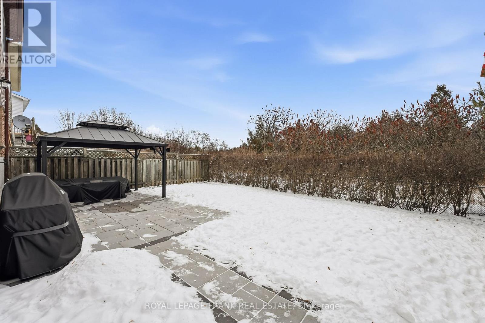 Backing onto Ravine - 815 Attersley Drive, Oshawa (Pinecrest), ON - Outdoor