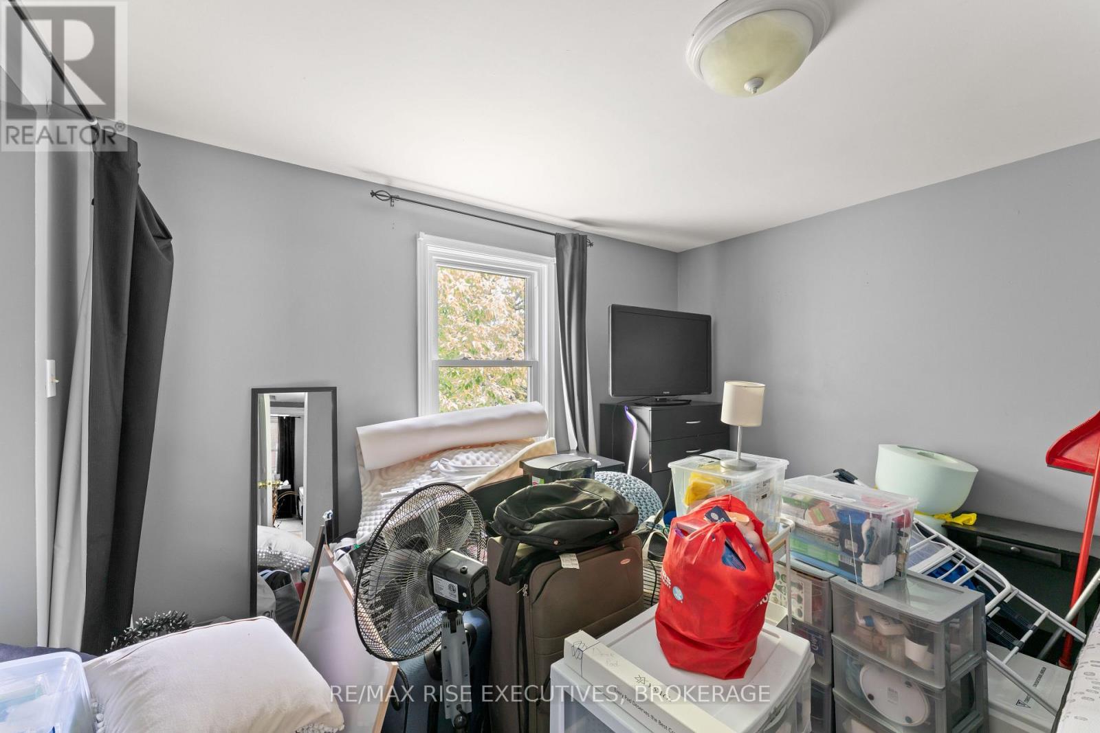 135 Nelson Street, Kingston (Central City East), ON - Indoor Photo Showing Bedroom