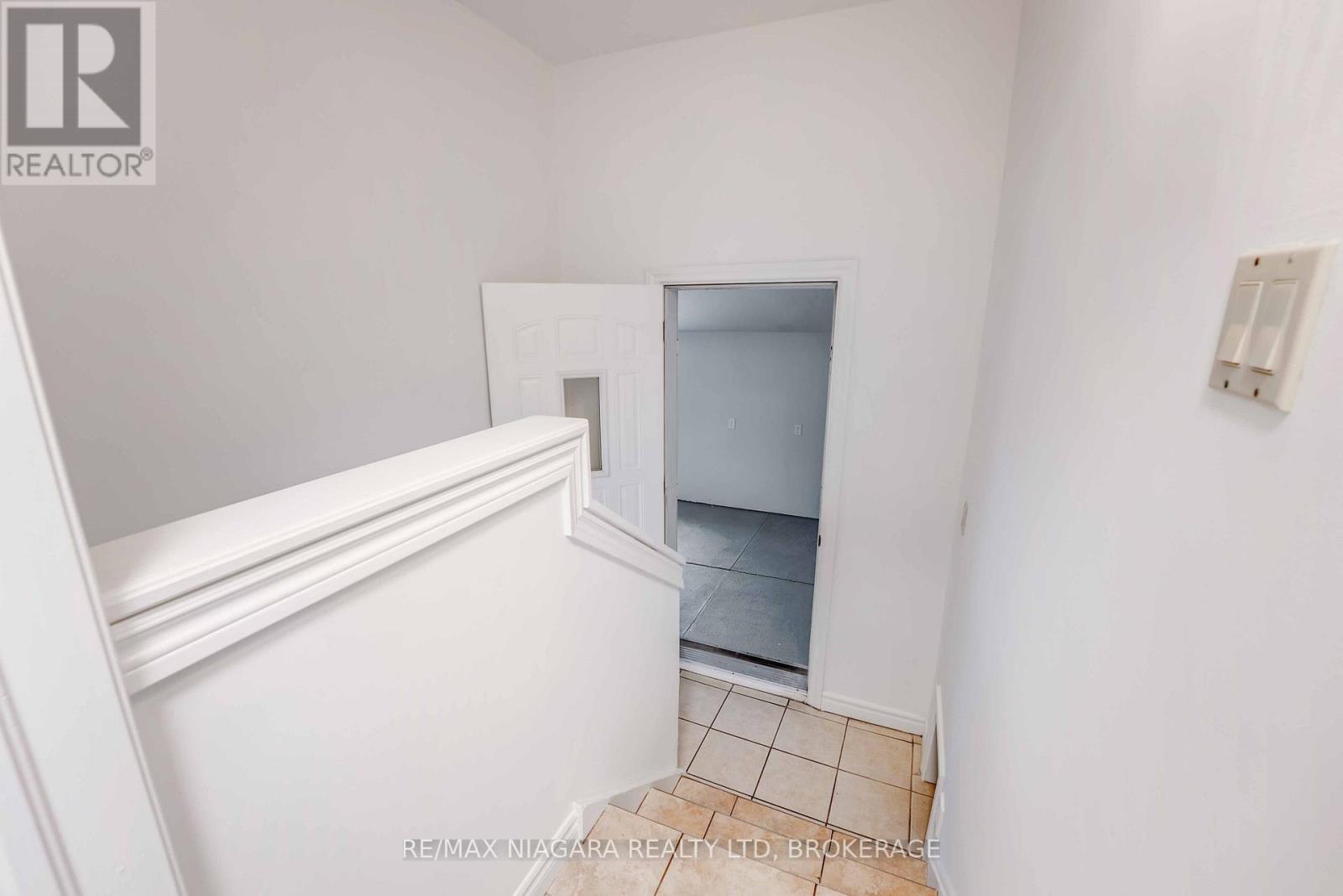 5 St Peter Street, St. Catharines (Burleigh Hill), ON - Indoor Photo Showing Other Room