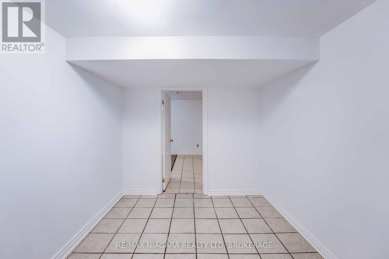 5 St Peter Street, St. Catharines (Burleigh Hill), ON - Indoor Photo Showing Other Room