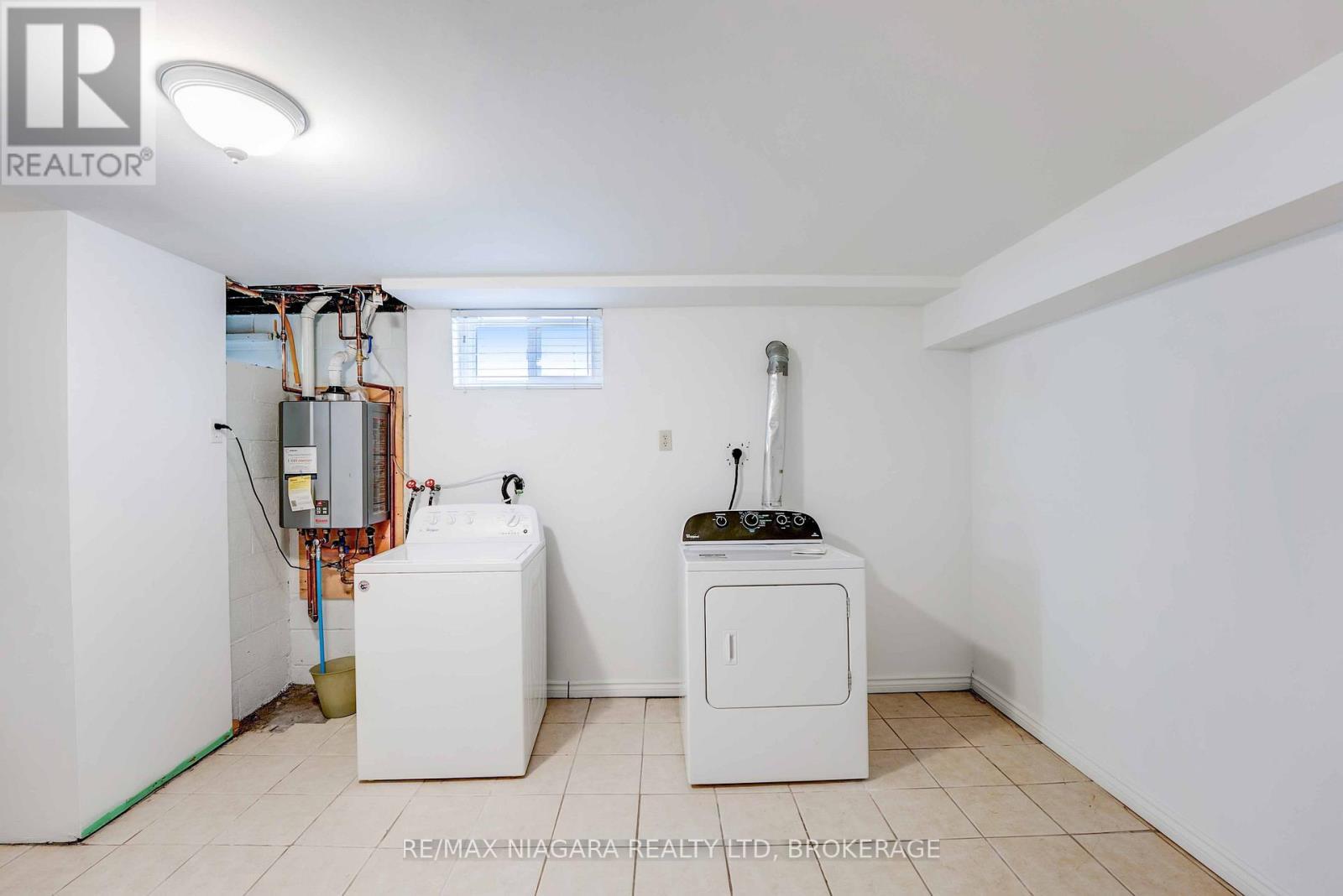 5 St Peter Street, St. Catharines (Burleigh Hill), ON - Indoor Photo Showing Laundry Room