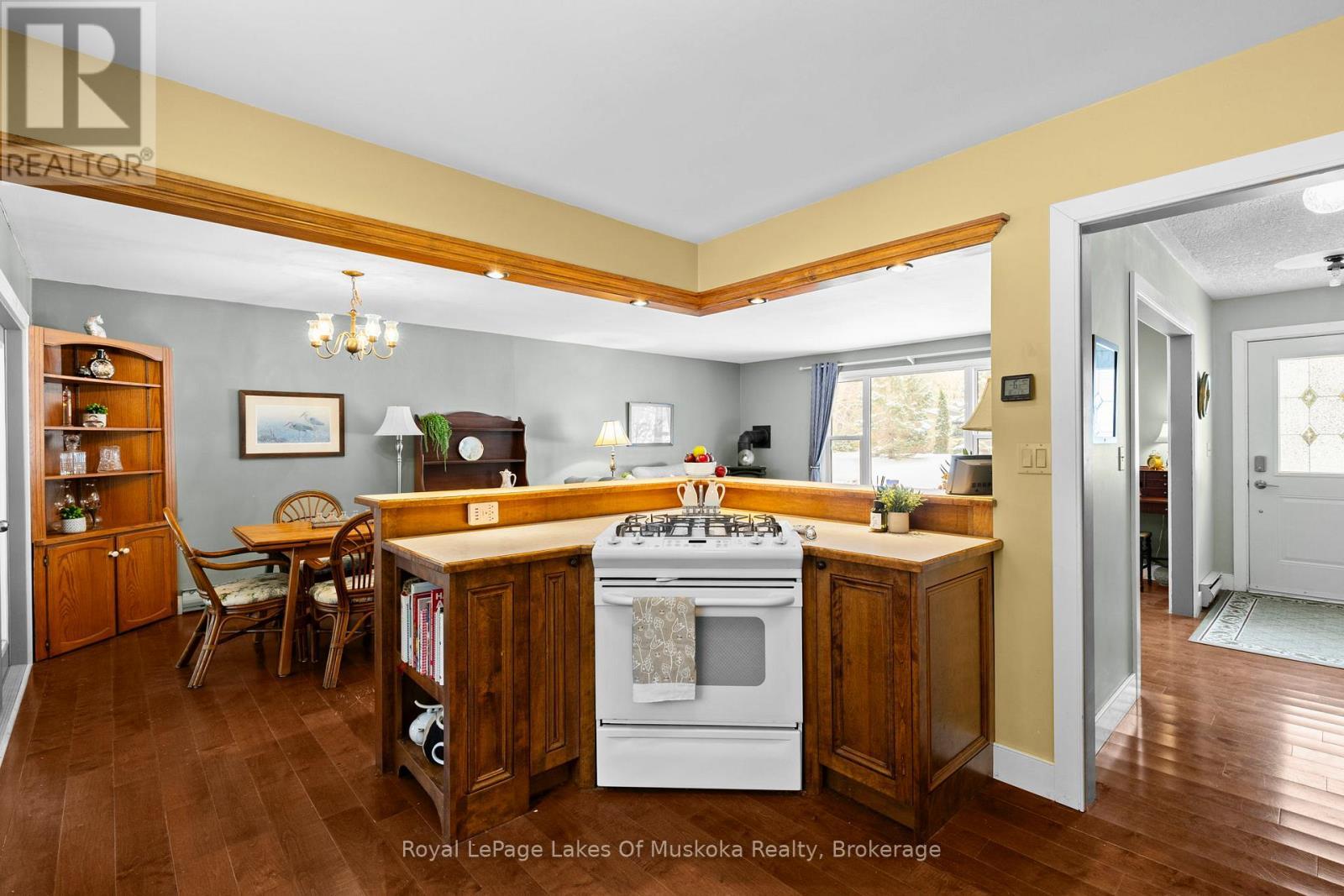 Central kitchen hub. - 5 Brobst Forest Crescent, Bracebridge (Monck (Bracebridge)), ON - Indoor Photo Showing Kitchen
