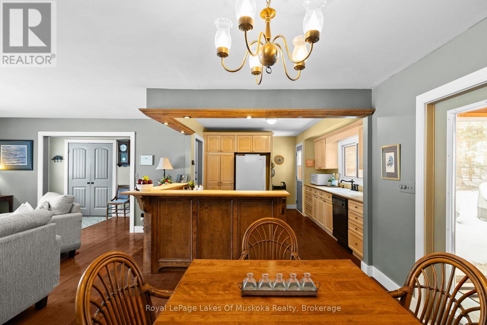 5 Brobst Forest Crescent, Bracebridge (Monck (Bracebridge)), ON - Indoor Photo Showing Dining Room