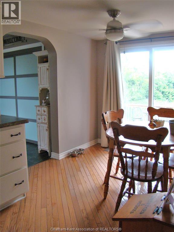 7914 Haggerty Road, Dawn-Euphemia, ON - Indoor Photo Showing Dining Room