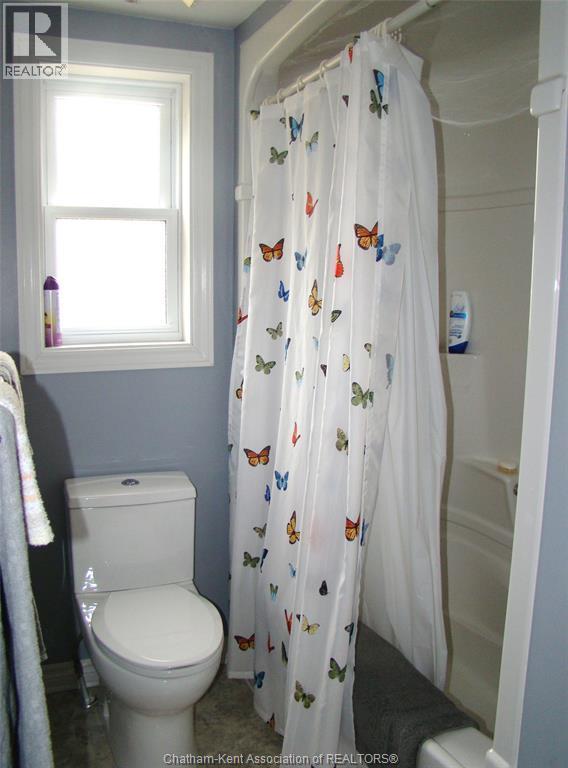 7914 Haggerty Road, Dawn-Euphemia, ON - Indoor Photo Showing Bathroom